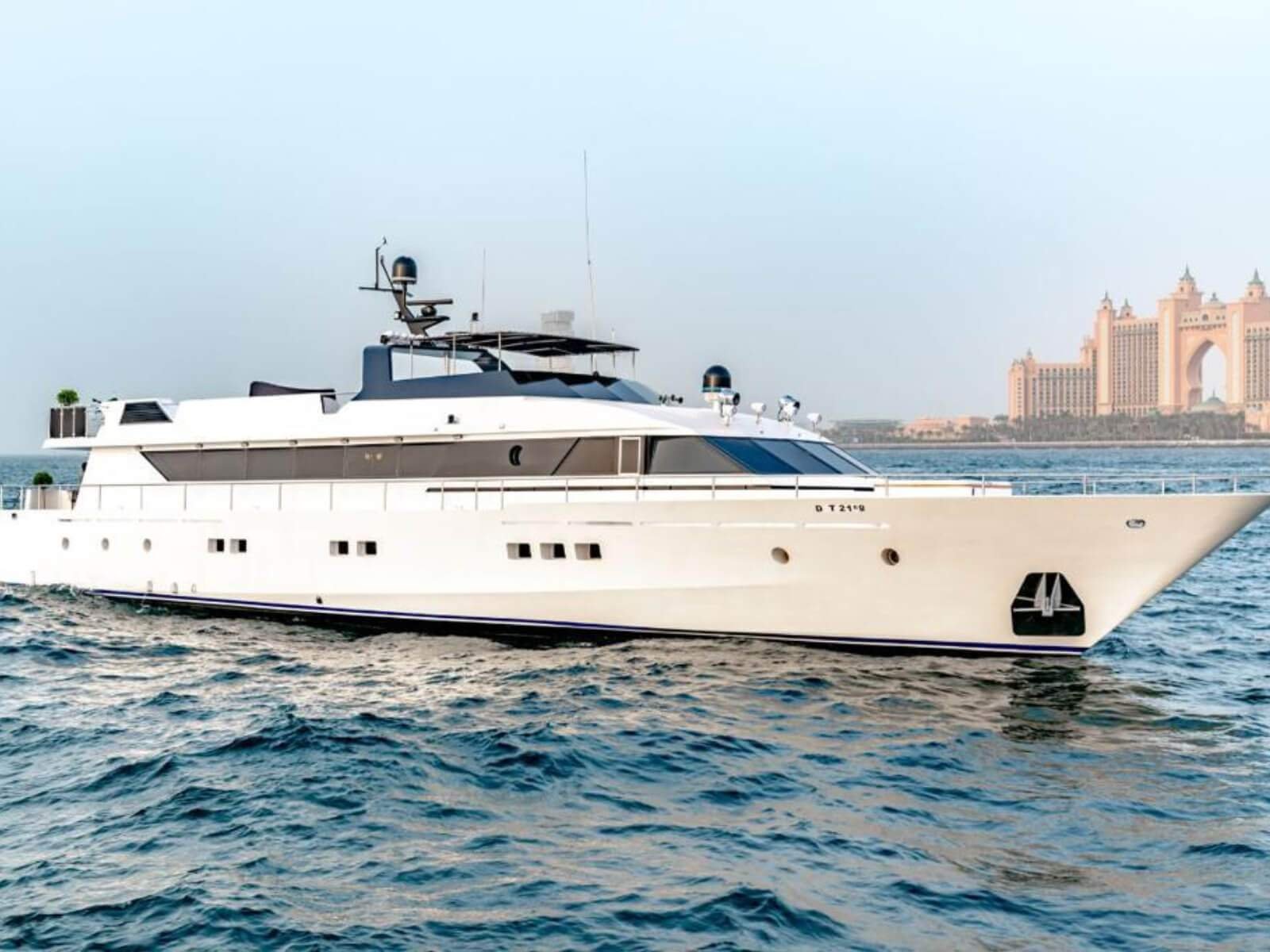 g-luxe-yacht-image