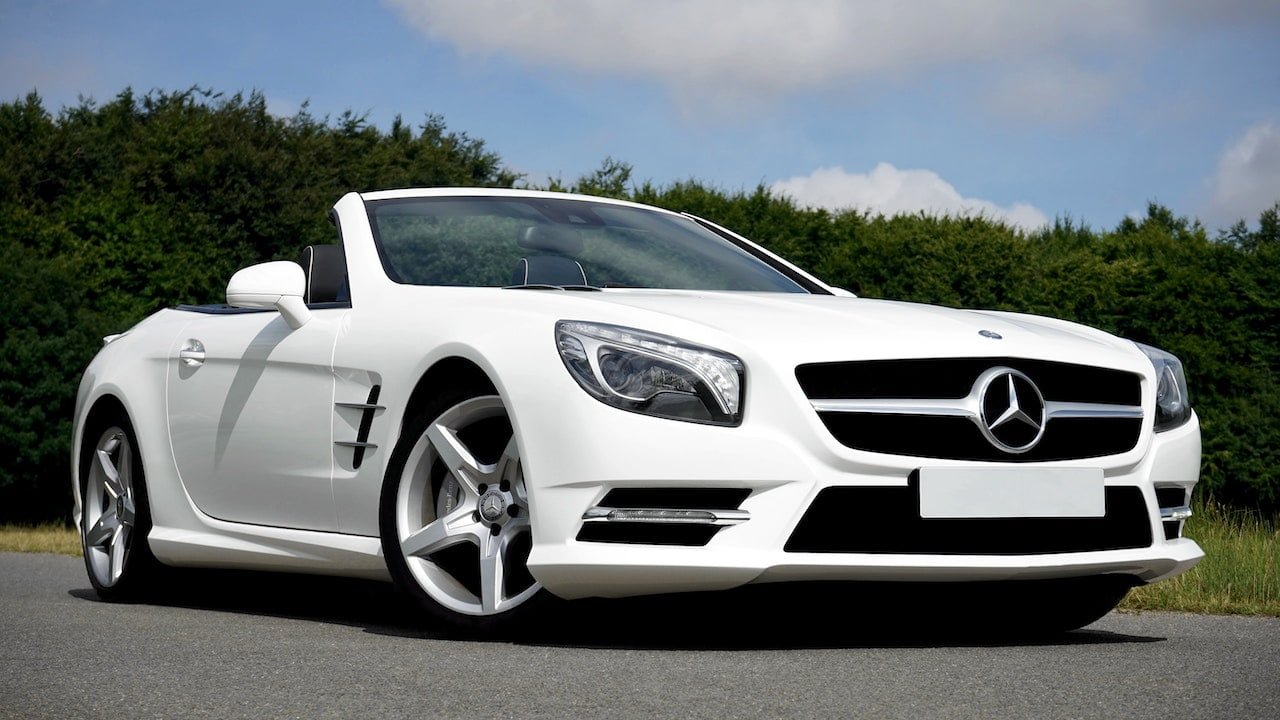 pexels-mike-b-136872 luxury car rental dubai