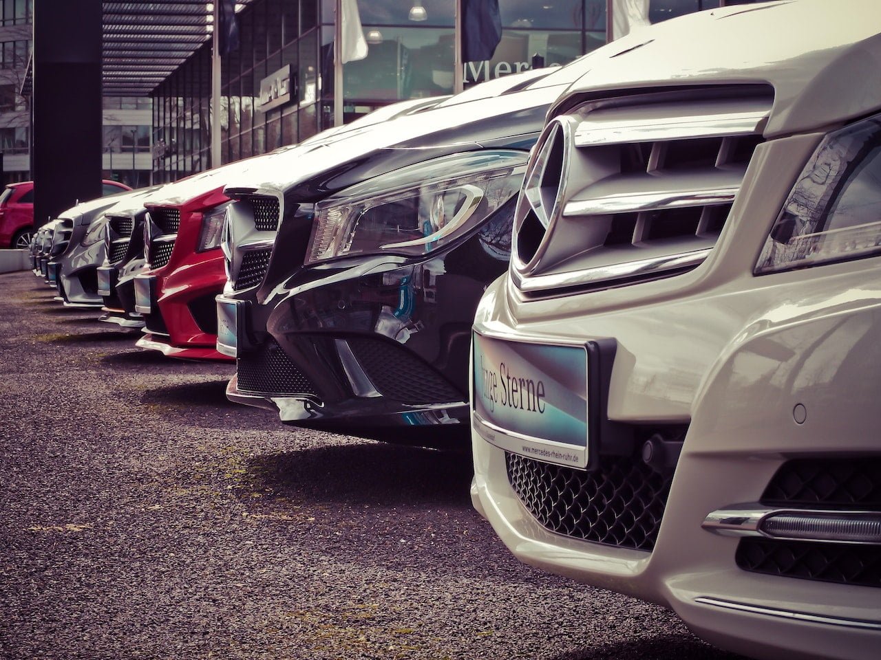 pexels-pixabay-164634 luxury car rental dubai