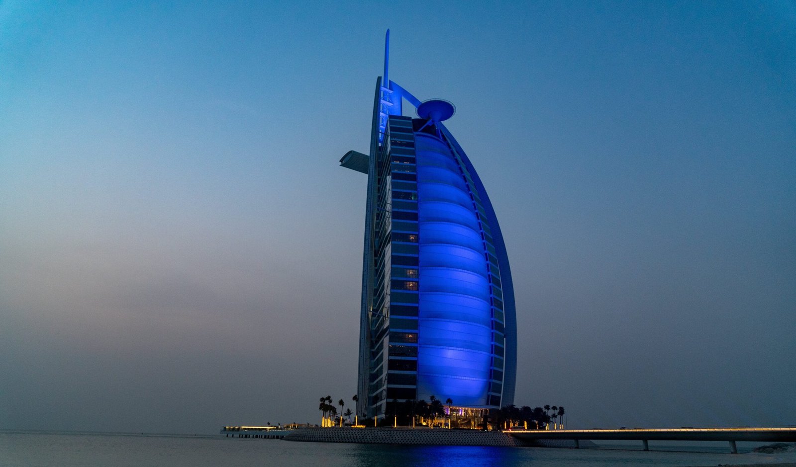 pexels-marcus-herzberg-2086765 private boat tour dubai<br />